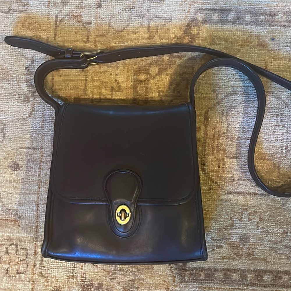 Vintage Coach chocolate brown Shelburne 9038